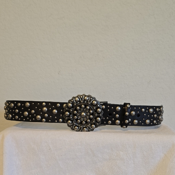 Express Accessories - Express Black Belt with Silver Studded Design Size Small EC